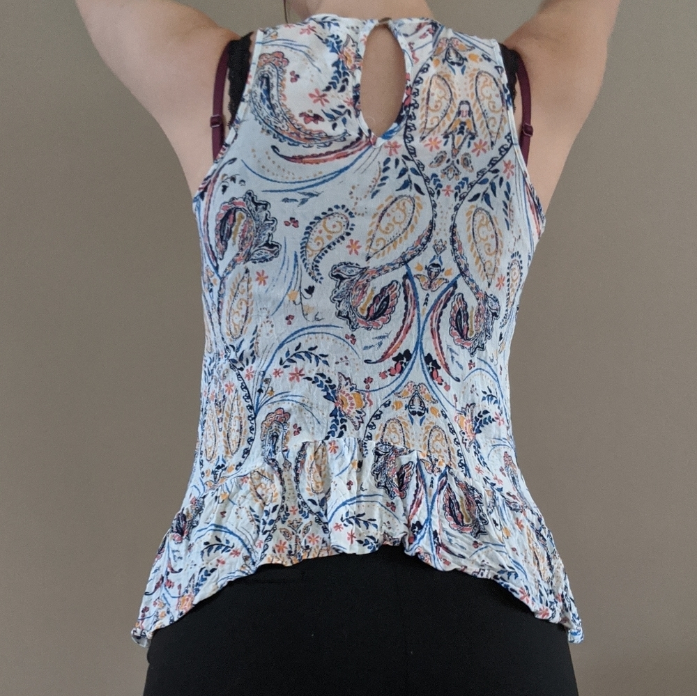 Xhilaration NWoT peplum tank top with key hole - Picture 2 of 8